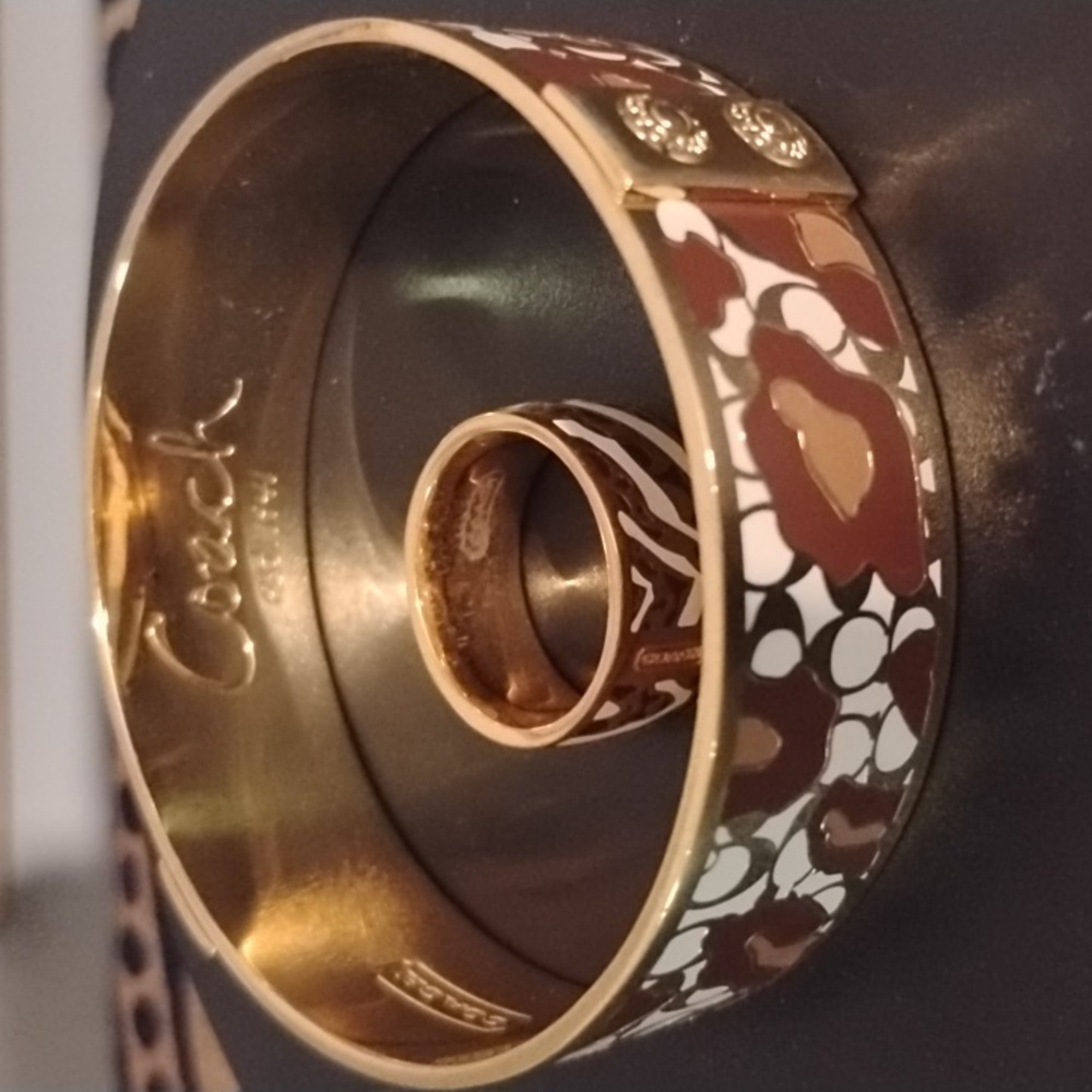 COACH SET